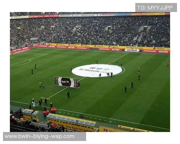 球星胸针足球的魅力与独特价值探索，展现足球文化与个性化时尚结合的创新形式