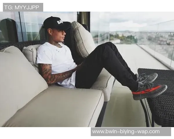 足球球星穿搭风格解析 穿出场外魅力与时尚感